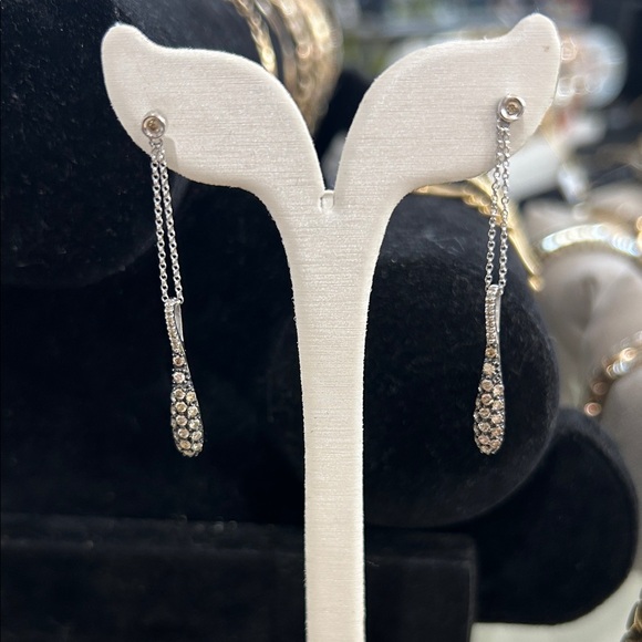 461177 14k wg Diamond dangles 1.75 inch drop